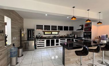 CASA EN VENTA EN FRACCIONAMIENTO LOMAS DE COCOYOC MORELOS