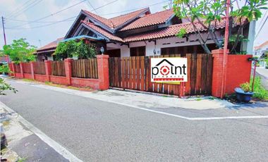 Rumah Semi Etnik Dekat Ke Pasar Nusukan Solo Kota