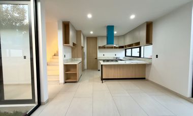Casa en venta Pachuca, a 5 min de Explanada. 3 habitaciones equipadas y cuarto de servicio. Cartuja