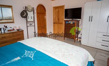 Venta de hermosa parcela con gran casa, agua de riego, frutales y piscina. Sector Mamalluca, Vicuña. $152 millones