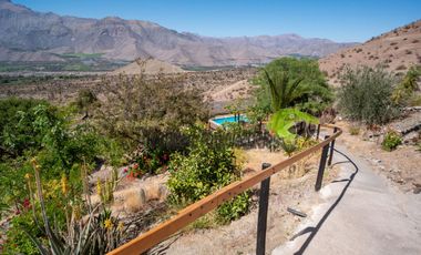 Venta de hermosa parcela con gran casa, agua de riego, frutales y piscina. Sector Mamalluca, Vicuña. $152 millones