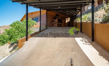 Venta de hermosa parcela con gran casa, agua de riego, frutales y piscina. Sector Mamalluca, Vicuña. $152 millones