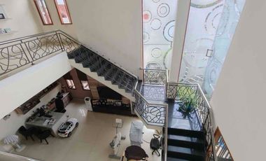 Rumah Mewah Strategis 2 Lt Full Furnish