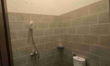 Rumah Mewah 1 Lantai di Sumber Banjarsari Solo – SHM, Garasi 2 Mobil, Lingkungan Aman & Nyaman