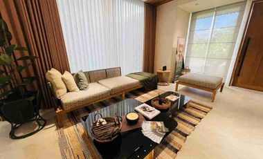 Di jual vila dalam  komplek SHM 2 lantai strategis dekat pantai di Jimbaran