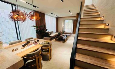 Di jual vila dalam  komplek SHM 2 lantai strategis dekat pantai di Jimbaran