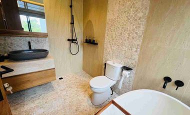 Di jual vila dalam  komplek SHM 2 lantai strategis dekat pantai di Jimbaran