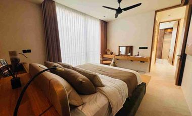 Di jual vila dalam  komplek SHM 2 lantai strategis dekat pantai di Jimbaran