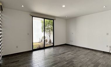Casa en venta, Zona Plateada Pachuca. a 5 min de centro comercial Galerias