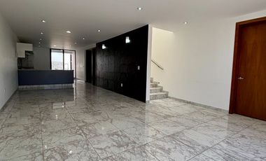 Casa en venta, Zona Plateada Pachuca. a 5 min de centro comercial Galerias