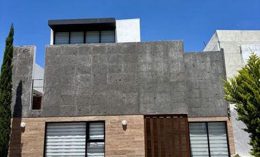 Casa en venta, Zona Plateada Pachuca. a 5 min de centro comercial Galerias