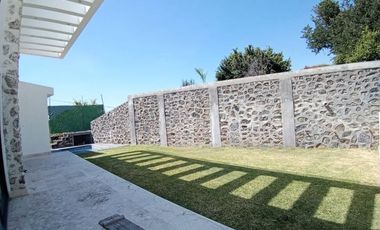 CASA EN VENTA EN FRACCIONAMIENTO LOMAS DE COCOYOC MORELOS