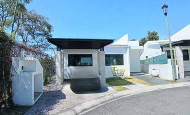 CASA EN VENTA EN FRACCIONAMIENTO LOMAS DE COCOYOC MORELOS