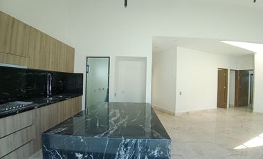 CASA EN VENTA EN FRACCIONAMIENTO LOMAS DE COCOYOC MORELOS
