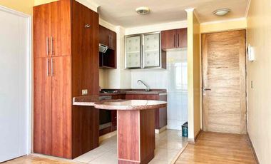 Se arrienda departamento céntrico de un ambiente, estacionamiento y bodega, edificio Argomedo Curicó