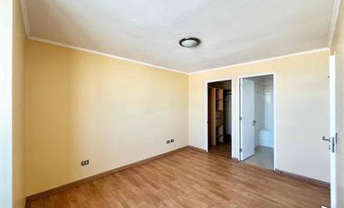 Se arrienda departamento céntrico de un ambiente, estacionamiento y bodega, edificio Argomedo Curicó