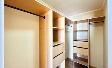 Se arrienda departamento céntrico de un ambiente, estacionamiento y bodega, edificio Argomedo Curicó