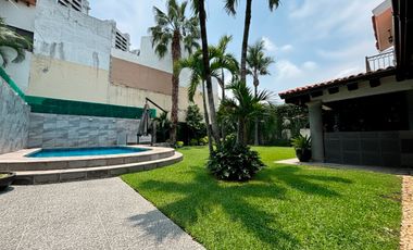 CASA EN FRACCIONAMIENTO VILLAS DEL LAGO CERCA DE PLAZA AVERANDA EN CUERNAVACA.