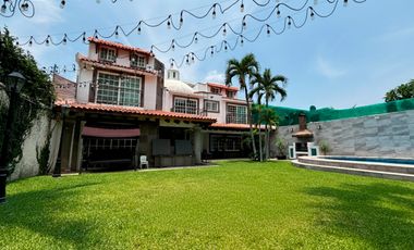 CASA EN FRACCIONAMIENTO VILLAS DEL LAGO CERCA DE PLAZA AVERANDA EN CUERNAVACA.