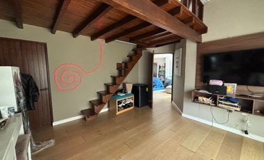 CASA EN FRACCIONAMIENTO VILLAS DEL LAGO CERCA DE PLAZA AVERANDA EN CUERNAVACA.