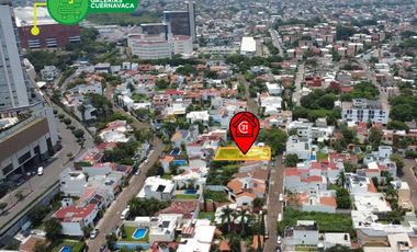 CASA EN FRACCIONAMIENTO VILLAS DEL LAGO CERCA DE PLAZA AVERANDA EN CUERNAVACA.