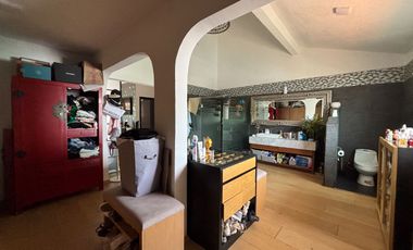 CASA EN FRACCIONAMIENTO VILLAS DEL LAGO CERCA DE PLAZA AVERANDA EN CUERNAVACA.