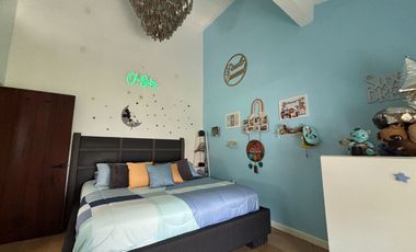 CASA EN FRACCIONAMIENTO VILLAS DEL LAGO CERCA DE PLAZA AVERANDA EN CUERNAVACA.