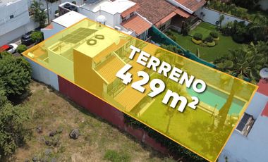 CASA EN FRACCIONAMIENTO VILLAS DEL LAGO CERCA DE PLAZA AVERANDA EN CUERNAVACA.