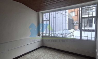 Casa en Arriendo, Pasadena, Bogotá D.C. (Oficinas - Comercio - Vivienda)