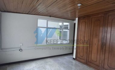 Casa en Arriendo, Pasadena, Bogotá D.C. (Oficinas - Comercio - Vivienda)