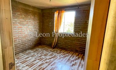 Leon propiedades vende sitio con casa y gran piscina en Lo Águila Centro, Curacaví.