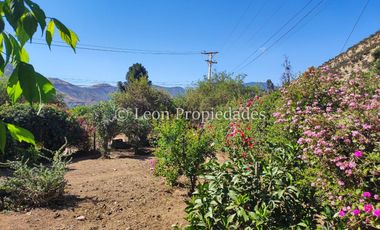 Leon propiedades vende sitio con casa y gran piscina en Lo Águila Centro, Curacaví.