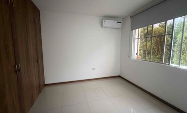 Se alquila departamento en primer piso ascensor esquinero torre baro via a la costa