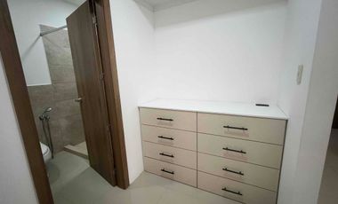 Se alquila departamento en primer piso ascensor esquinero torre baro via a la costa