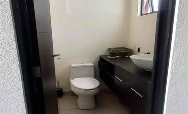 Casa en venta La Toscana Lerma excedente de terreno 3 niveles