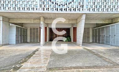 Edificio en Venta en Cancun en Av. Nader con Estilo Unico y Excelente Ubicación
