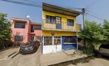 Casa en Venta en Los Naranjos, Tapachula – Ideal para Vivir o Invertir