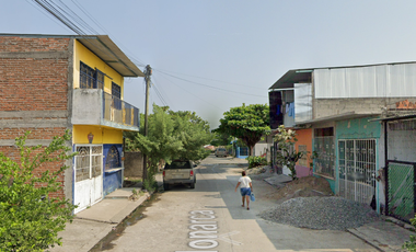 Casa en Venta en Los Naranjos, Tapachula – Ideal para Vivir o Invertir