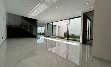 CASA EN VENTA EN METEPEC EN RESIDENCIAL