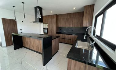 CASA EN VENTA EN METEPEC EN RESIDENCIAL