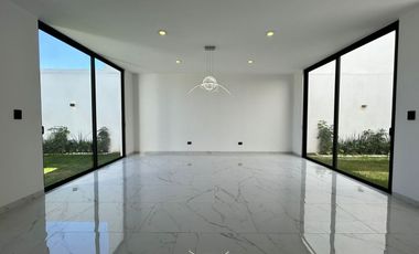 CASA EN VENTA EN METEPEC EN RESIDENCIAL