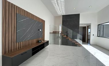 CASA EN VENTA EN METEPEC EN RESIDENCIAL