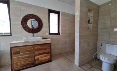 Dijual Atau Disewakan Villa Mewah di Taman Mumbul Bali