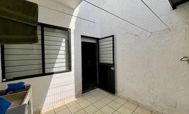 CASA 6 RECAMARAS COLONIA LOPEZ DE LAGASPI GUADALAJARA