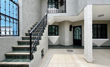 CASA 6 RECAMARAS COLONIA LOPEZ DE LAGASPI GUADALAJARA