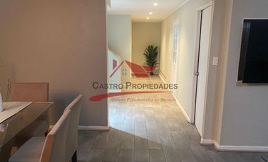 Hermosa Casa Dos Pisos Aislada con 4 Dormitorios, 2 Baños, Microbarrio Larapinta, Comuna de Lampa