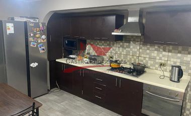 Hermosa Casa Dos Pisos Aislada con 4 Dormitorios, 2 Baños, Microbarrio Larapinta, Comuna de Lampa