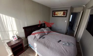 Hermosa Casa Dos Pisos Aislada con 4 Dormitorios, 2 Baños, Microbarrio Larapinta, Comuna de Lampa