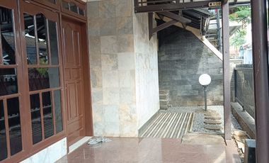 Disewakan Rumah Siap Huni 2 Lantai Antapani Arcamanik Kota Bandung
