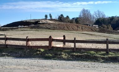 Parcelas al norte del lago Villarrica, en futura carretera a Pucón